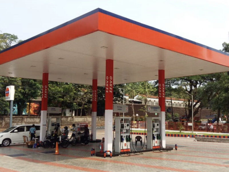 Petrol Pumps across India reduced inventory amid hopes of fuel price cut